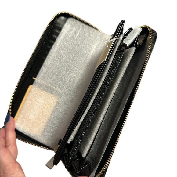 Michael Kors Jet Set Travel Continental Wallet NWT - Picture 3 of 3